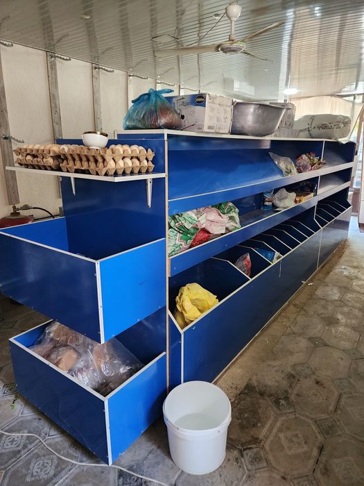 Мебел полка магазинга