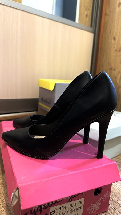 Продаю женские туфли 4500 тг • размер 36