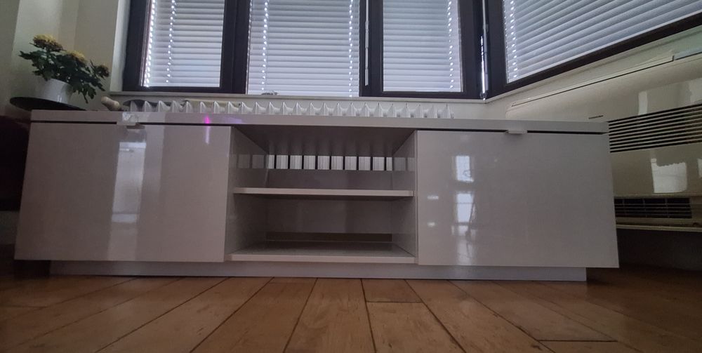 ТВ шкаф 160x42х45см бял гланц
