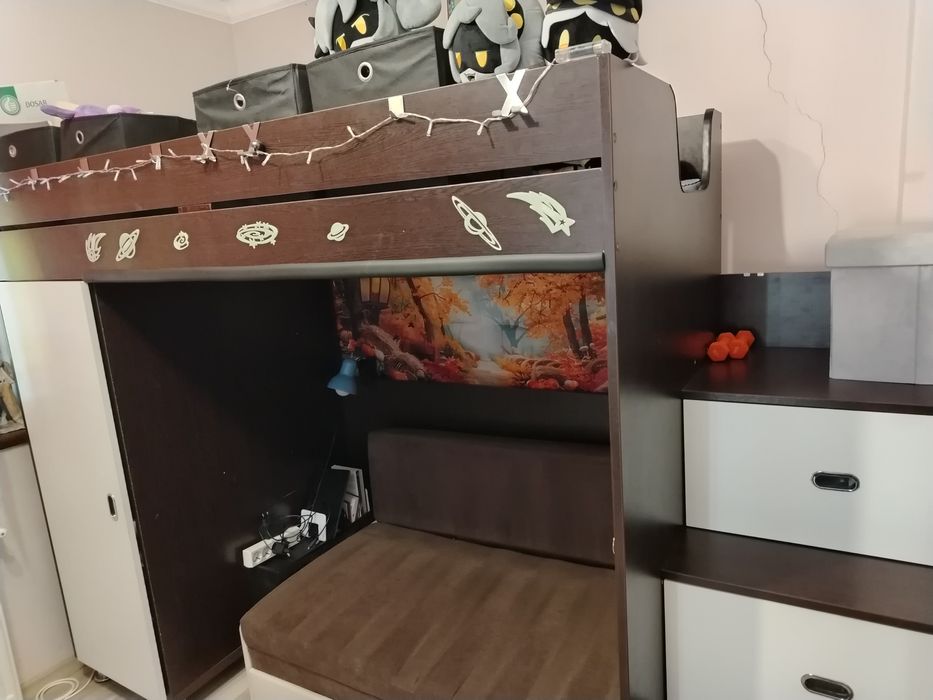 Pat supraetajat copii cu birou incorporat