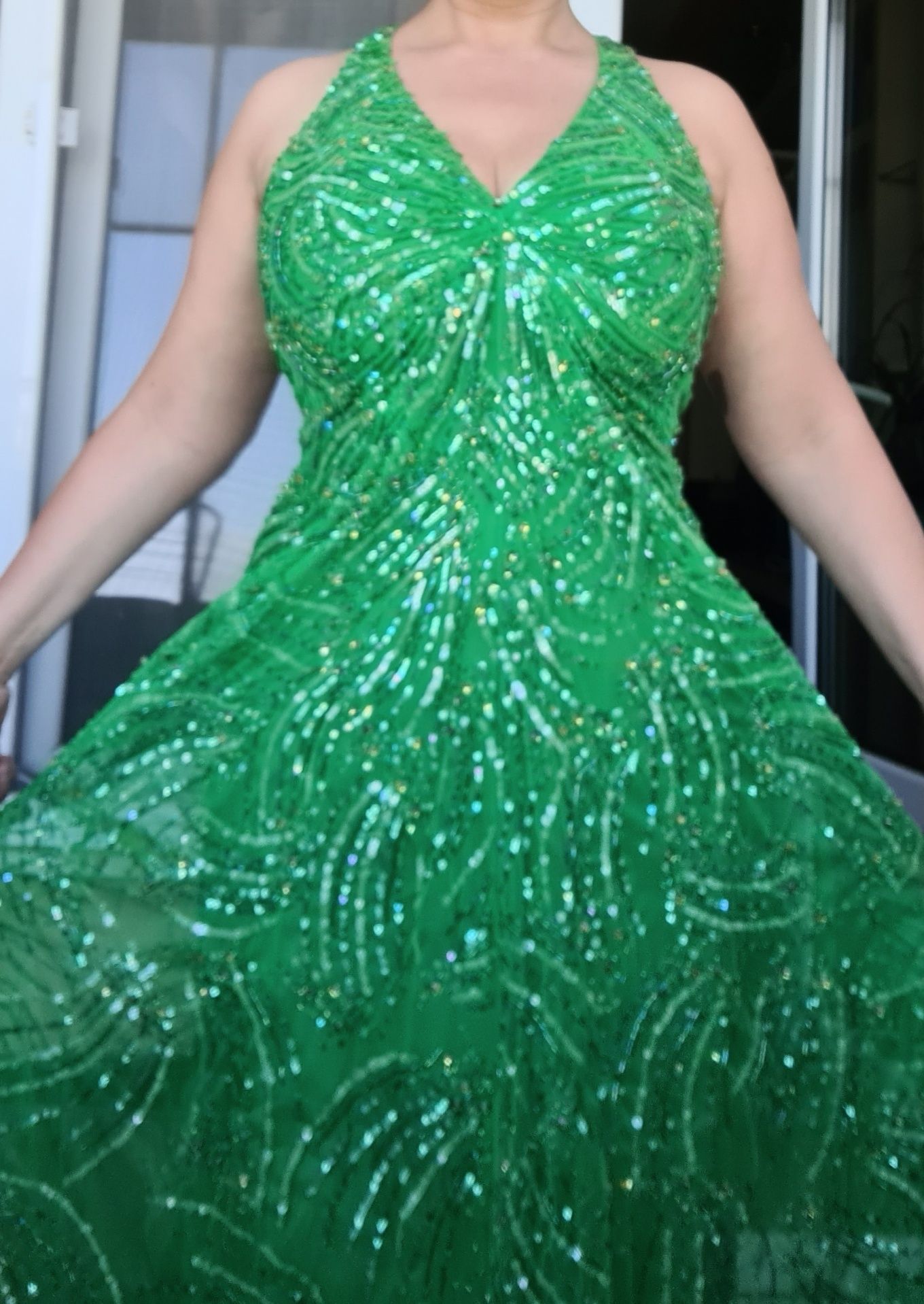 Официална рокля в зелено