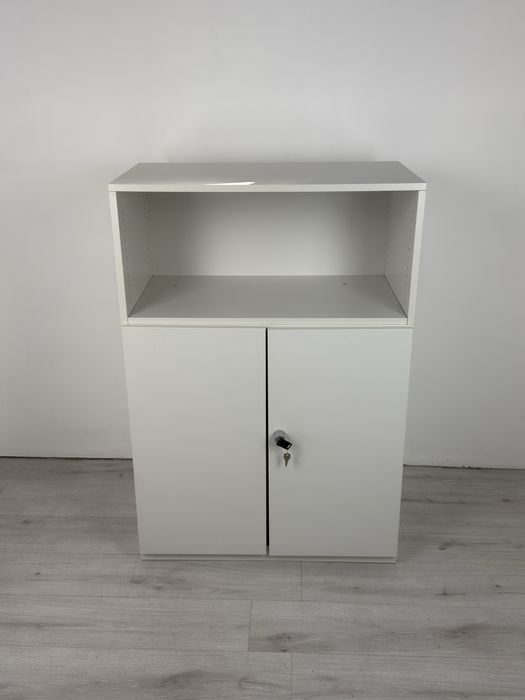 Шкаф етажарка с връти сив и допълнителна ракла