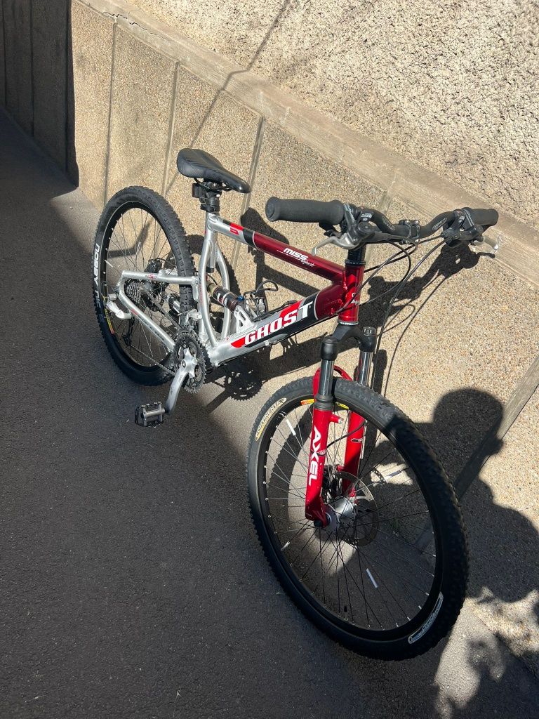 Bicicleta Mountainbike full suspension marca Ghost  26" stare perfecta