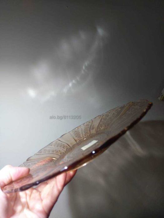 Стъклена чиния, Стъкларен завод В Каларов