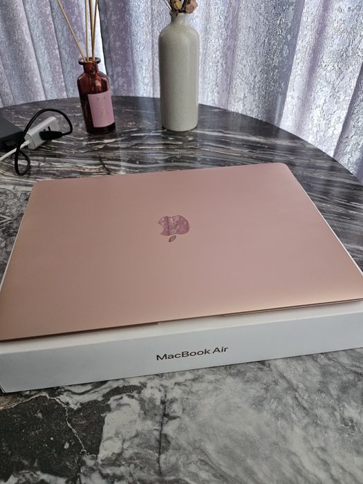 Продам MacBook Air 256 Гб