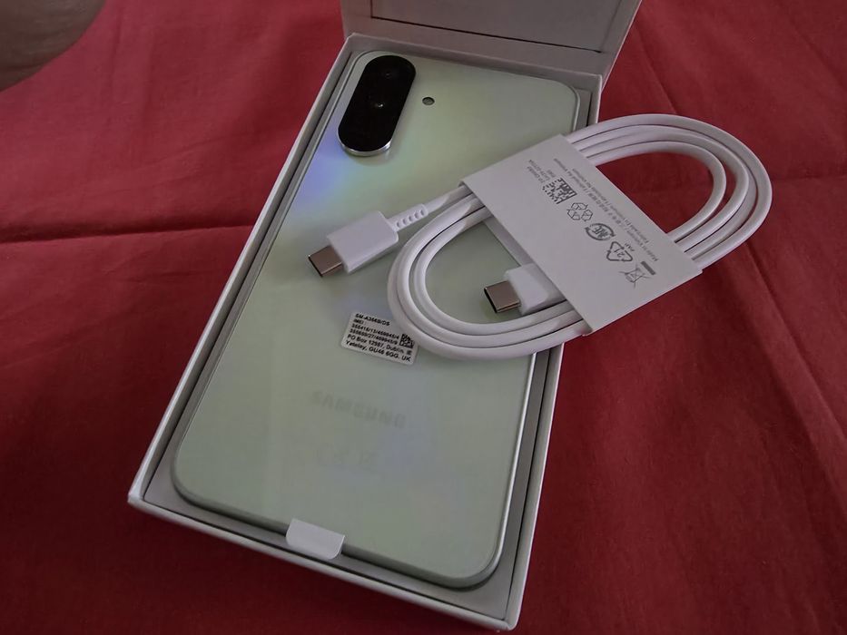 -Samsung A36-5G, Nou, 128Gb, 6Ram, 0 cicluri incarcare, nefolosit, Ver
