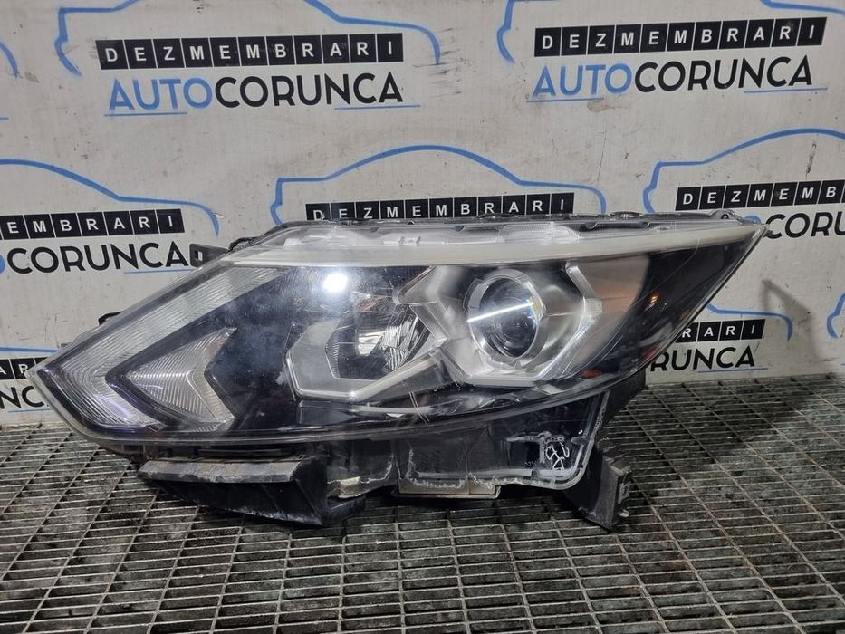Far Stanga Nissan Qashqai J11 2013 - 2017 SUV 4 Usi (1198) Cu lupă CLEMA LIPITA