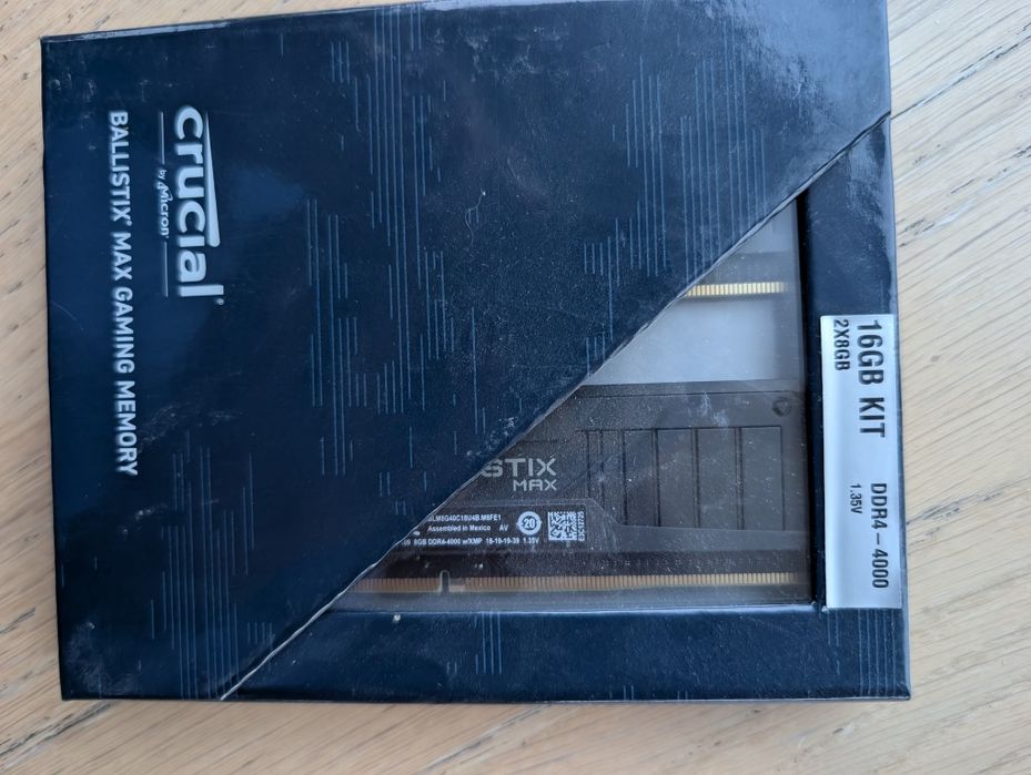 SIGILAT - Memorie Ram Crucial Ballistix Max 16GB(2x8) - DDR4 - 4000Mhz