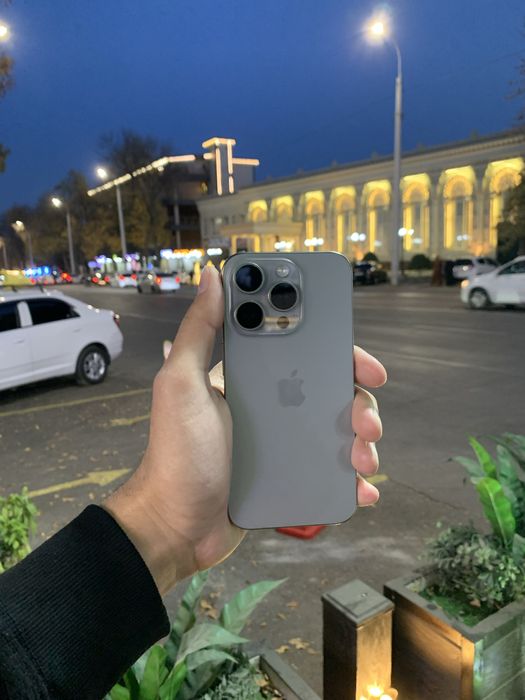 iPhone 15 pro ideal holatda