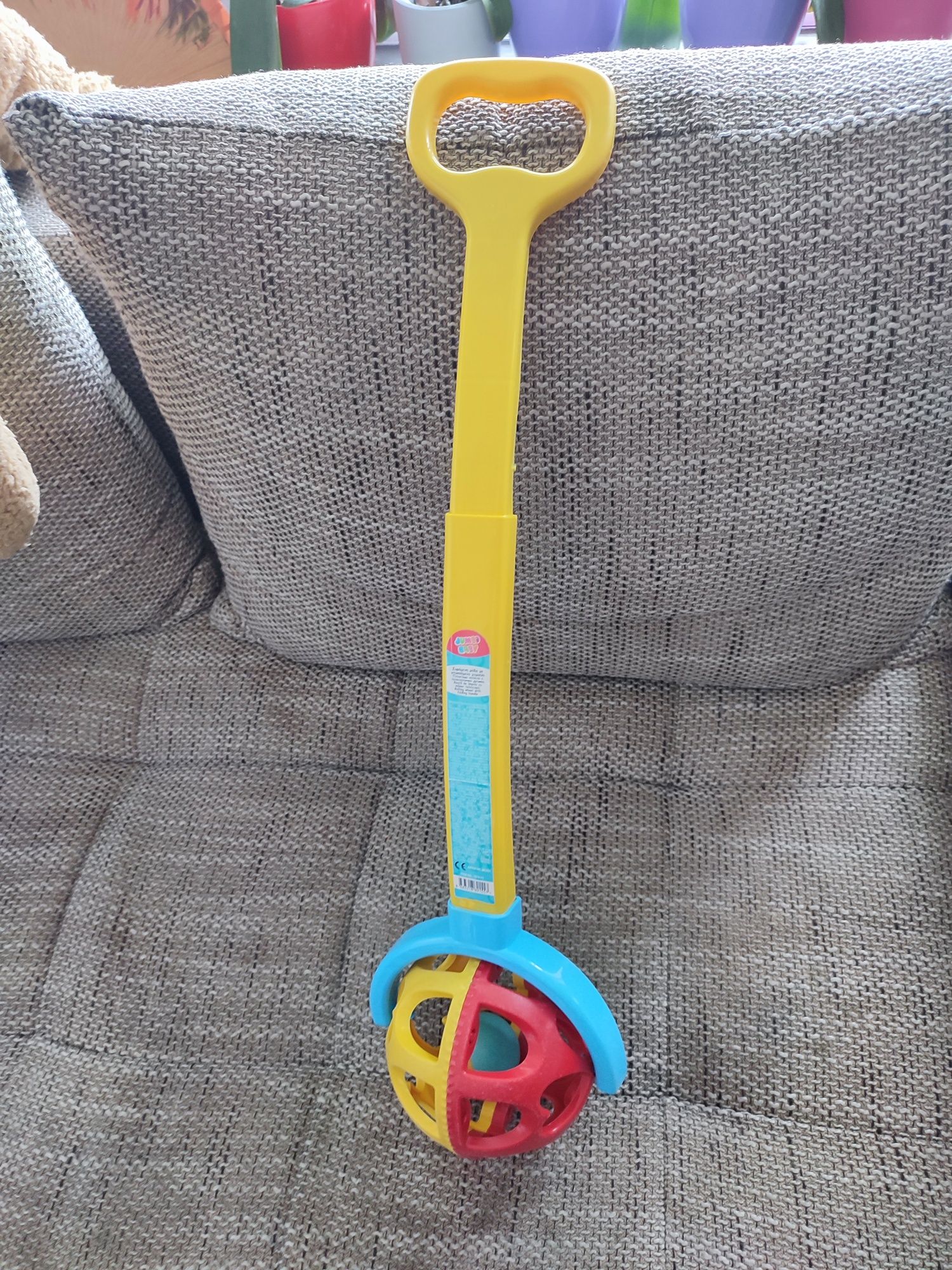 Детска играчка дрънкалка за прохождащи деца