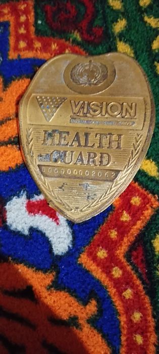 Eski medol oltin rangda