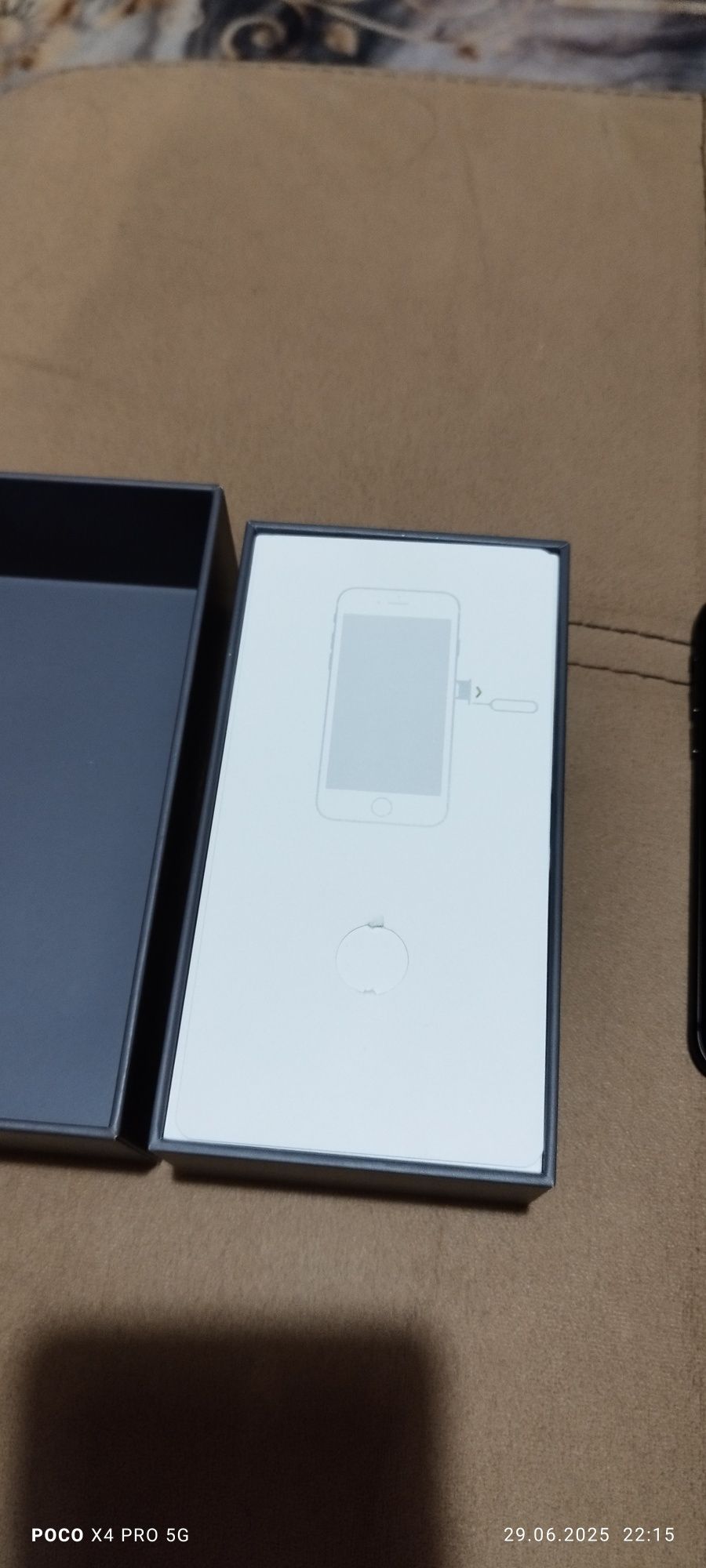 iPhone 8/ 64GB /