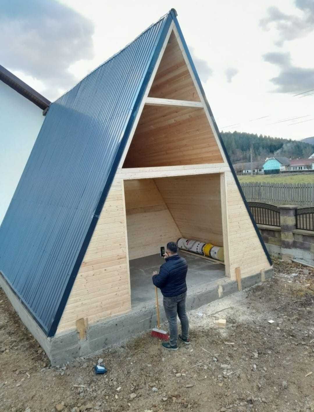 Cabana A Frame din structura de lemn de vanzare