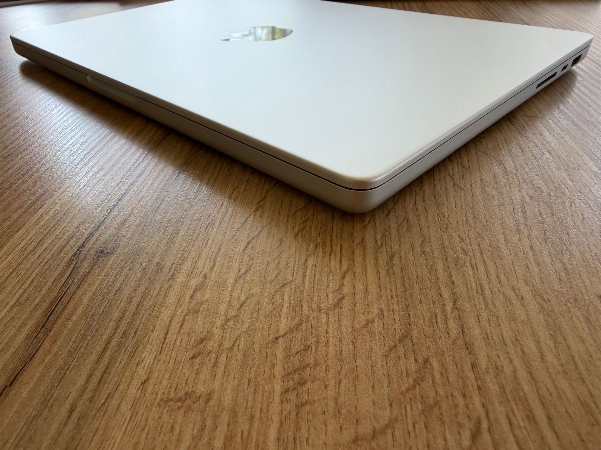 MacBook Pro 14" M5 10-CPU, 10-GPU, 16GB RAM, 1TB SSD, В ГАРАНЦИЯ APPLE CARE+ ДО 4.2029г — миниатюра 4