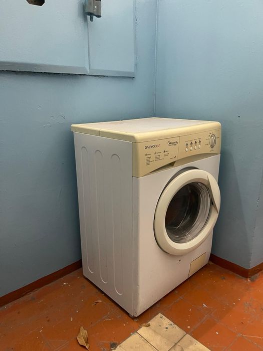 Продаю стиральную машину