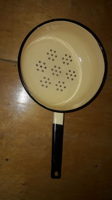 Дуршлаг эмалированный 1800