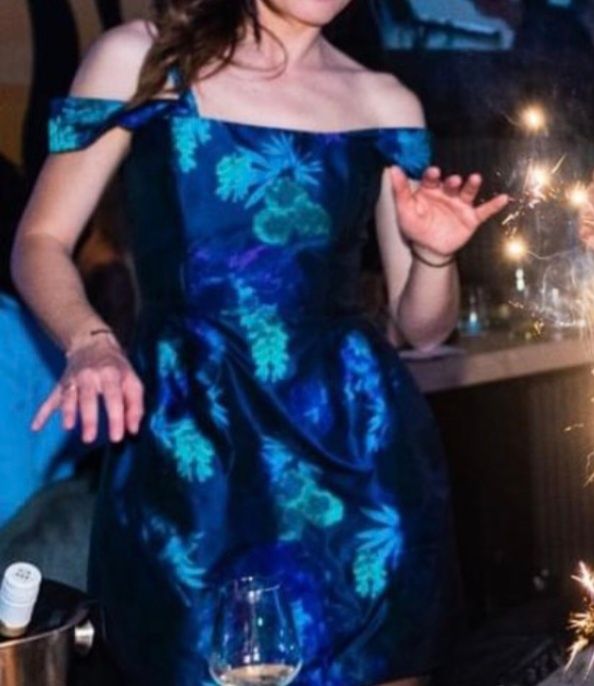 Прекрасна рокля от италианска тафта