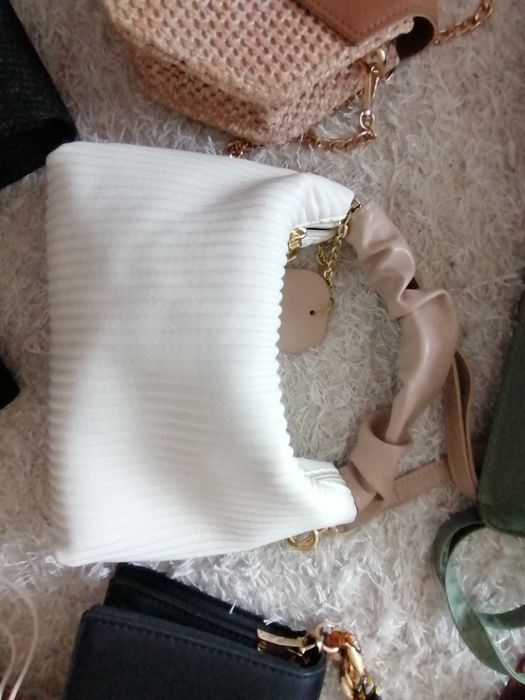 Дамски чанти/клъчове