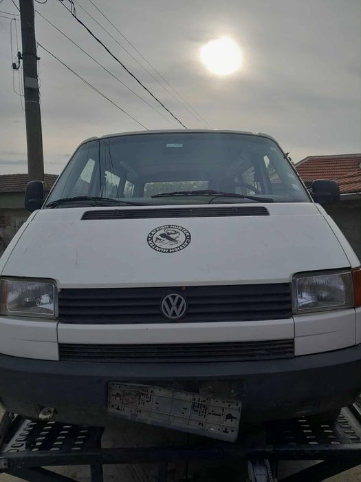 VW Транспортер- на части може и цял