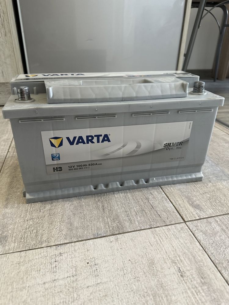 Акумулатор Varta 12V 100Ah