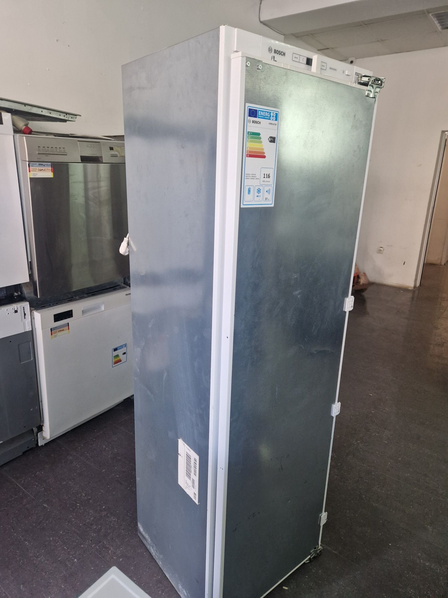 Хладилник за вграждане Bosch A++ Литри  321