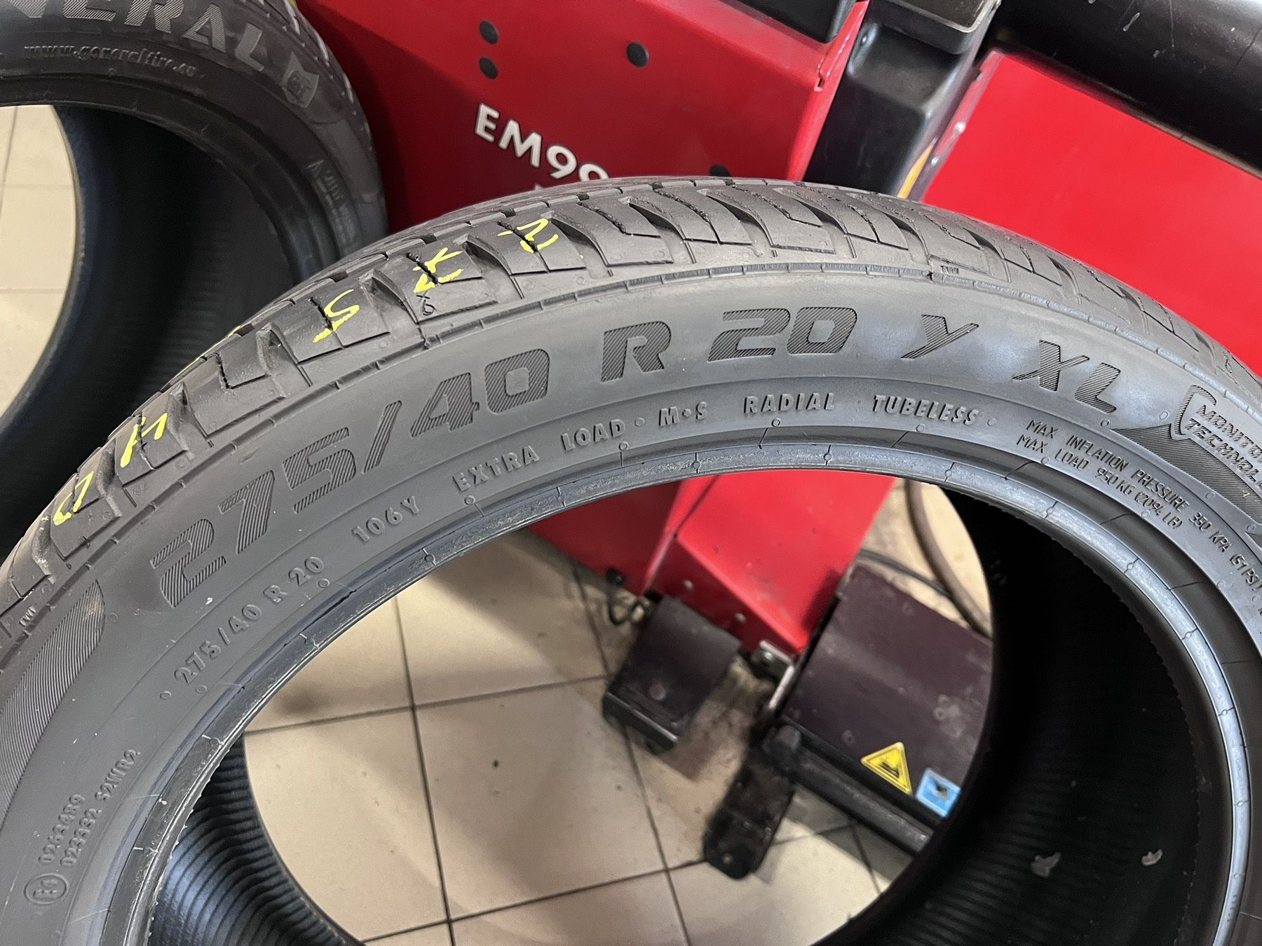 1бр. лятна гума 275/40 R20 XL General