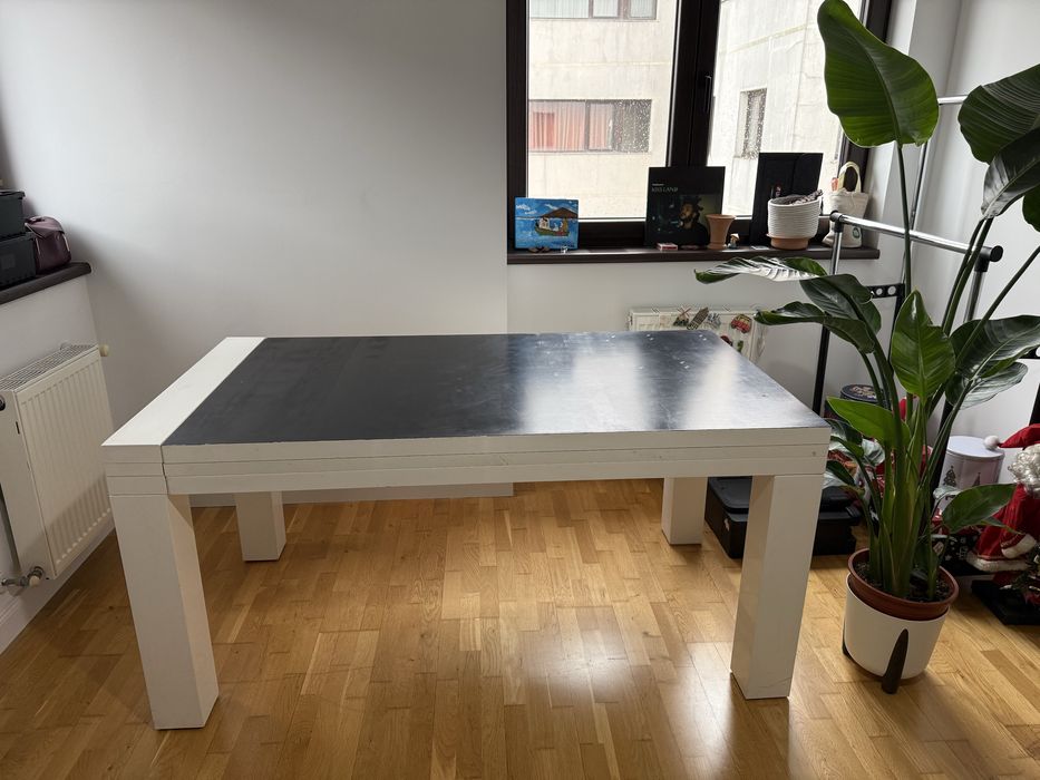 Masa Extensibila cu 4 Scaune