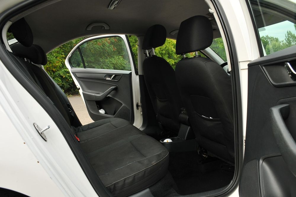 Vând Skoda Rapid