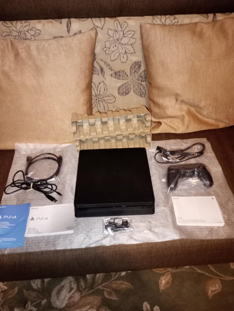 Vand playstation 4 slim