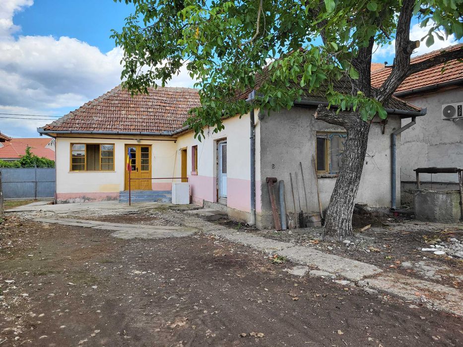 Casă de vânzare   4 camere