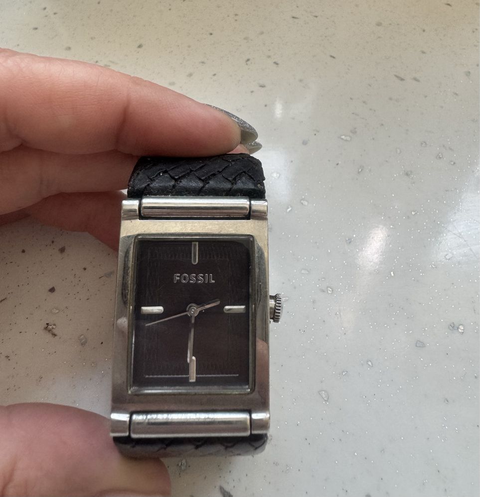 FOSSIL часовник