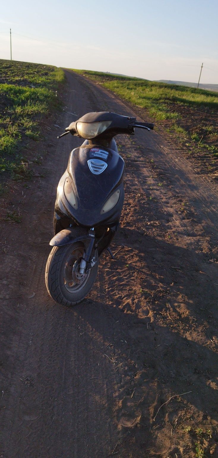 Scutere 2 si 4 timpi 50cc