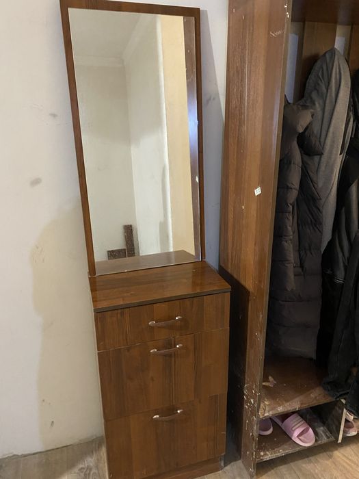 Продам прихожую…