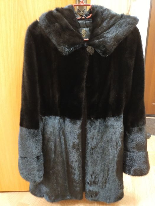 Продам норковую шубу