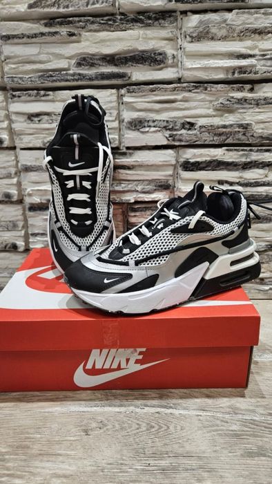 Nike     Furyosa