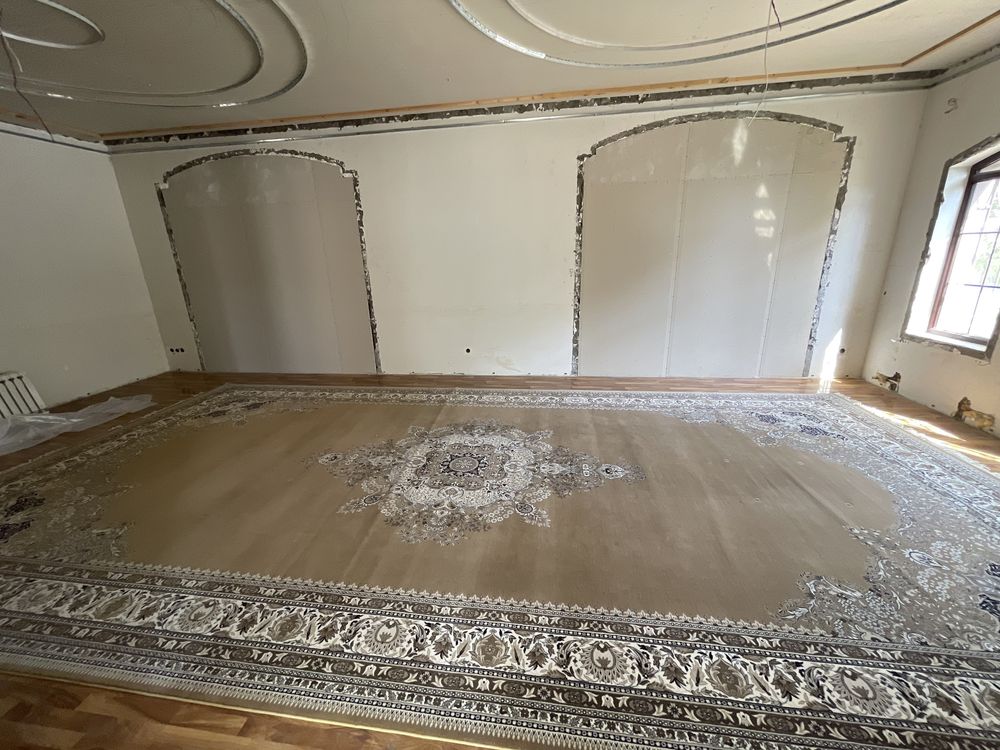 Продам Большой ковёр 4x8