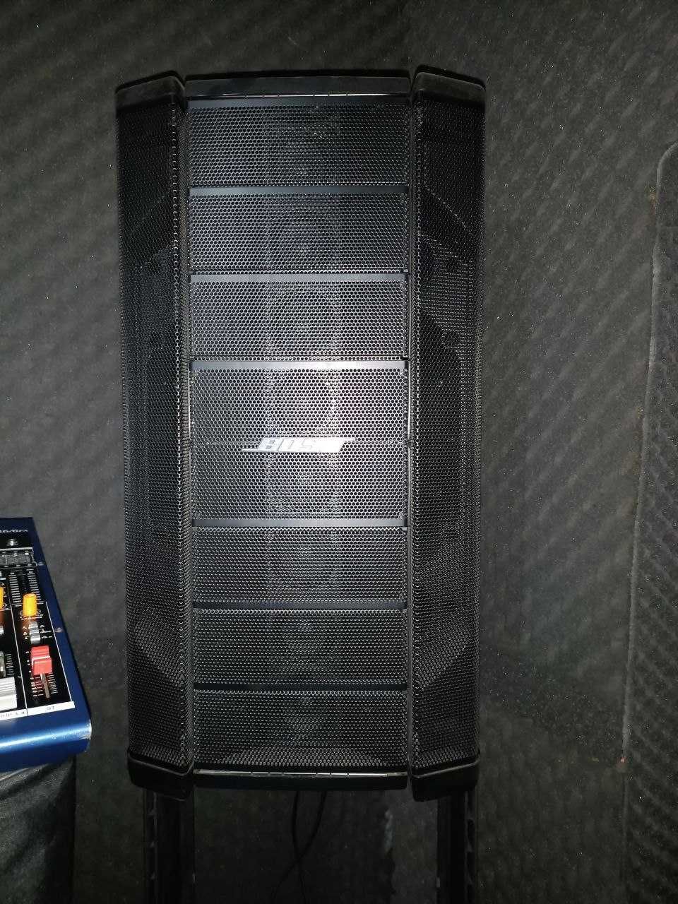Vand Sistem Bose 2 x Boxa Array F1 812 + 2 x Bass Bose F1