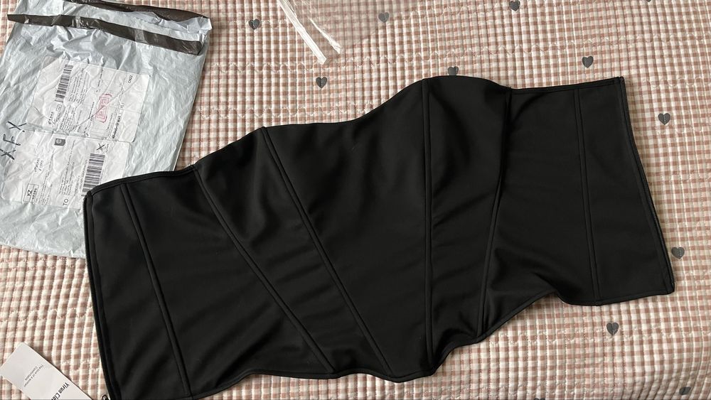 Продам корсет новый