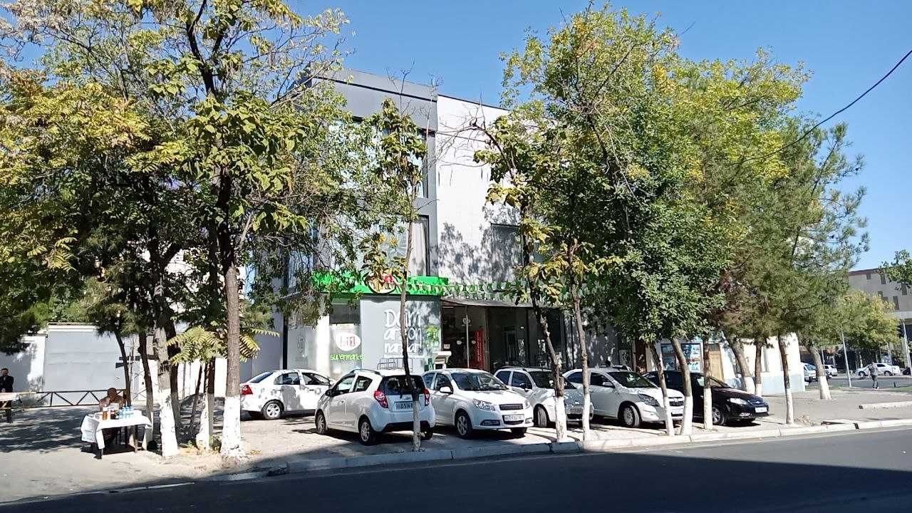 Yu  Продаётся 3х этажное здание Чиланзар-12 с арендаторами