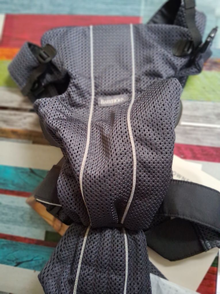 BabyBjorn - Marsupiu anatomic Mini, cu pozitii multiple de purtare – A