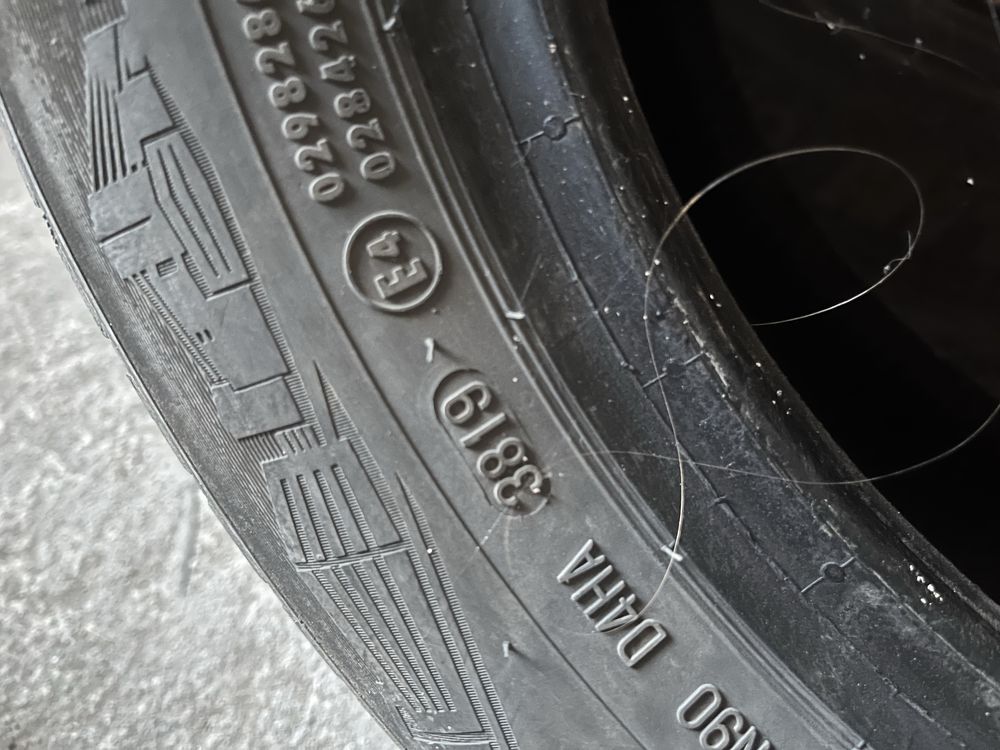 Всесезонни гуми Michelin и Continental R15