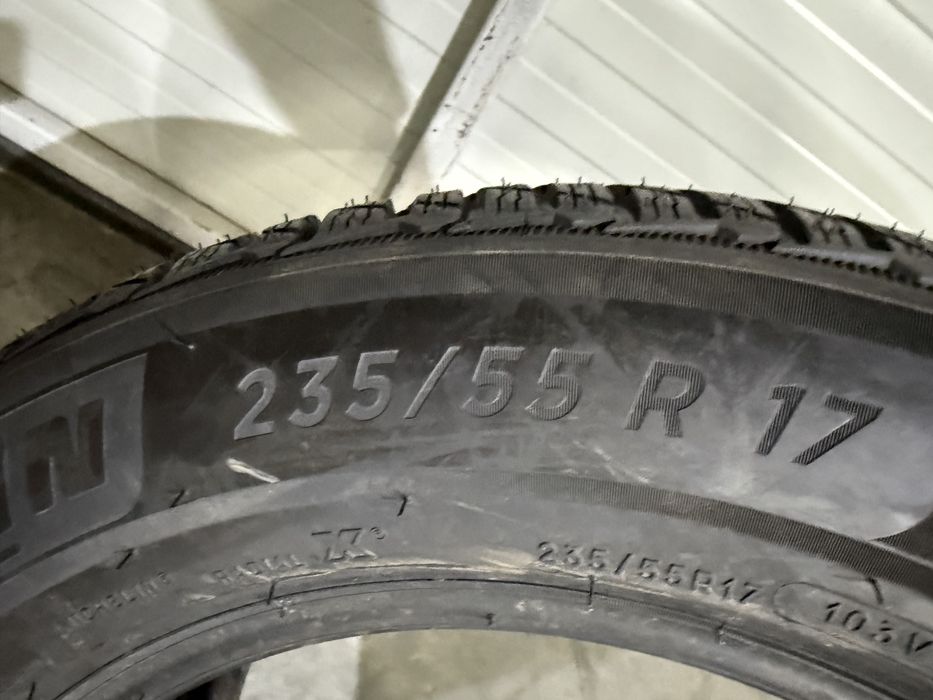 O anvelopa 235/55 R17 Michelin Alpin