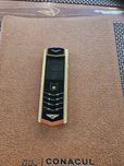 Vand telefon Vertu