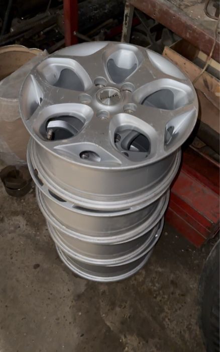 Продаются комплект дисков R15