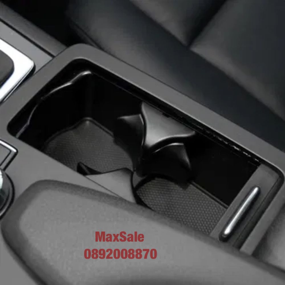 Cup holder поставка за чаши къп холдър Mercedes w204 w212 glk x204