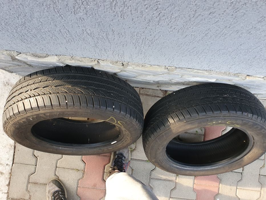 Vând două cauciucuri 185 60 R15