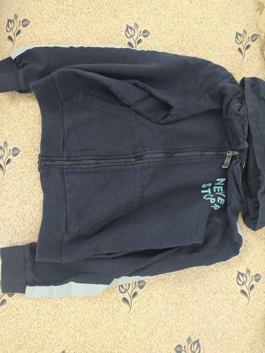 Подарявам дрехи за момче