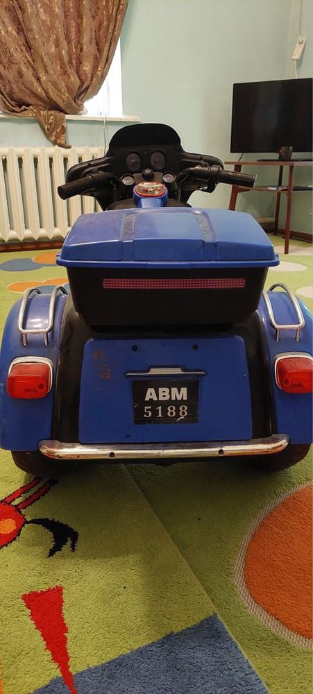 Motosikl bolala uchun ishliydi ozi yuradi