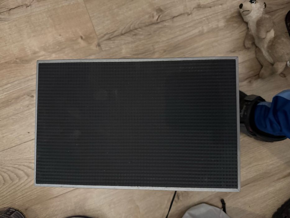 Boxe TESLA pentru pick-up