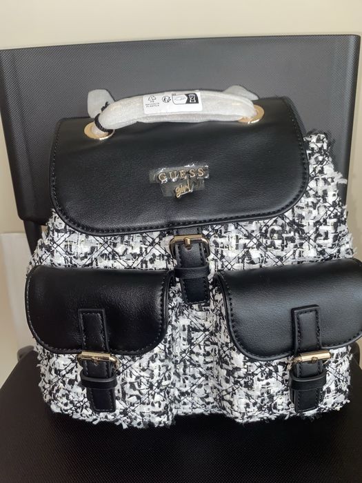 Дамска раница GUESS